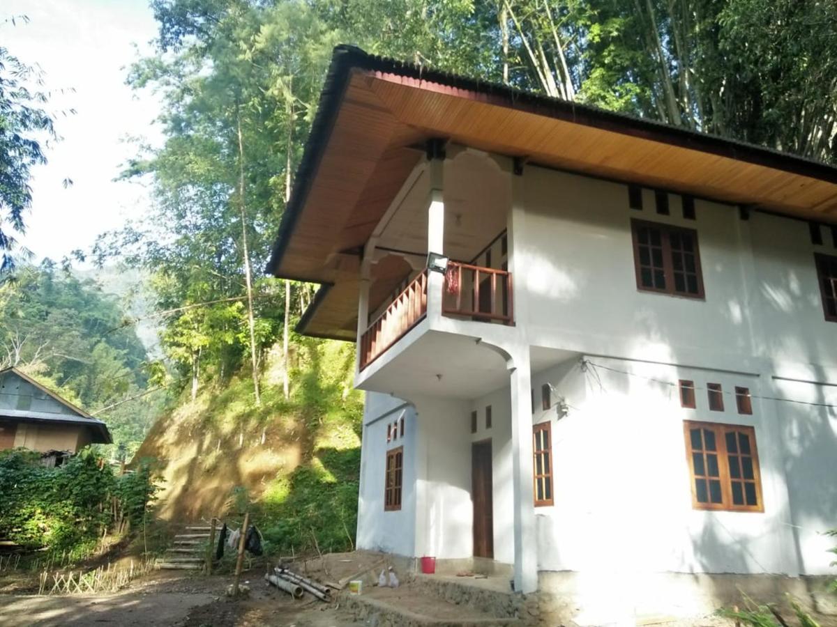 Sugi House Toraja - Villa Penginapan Sewa Harian Рантепао Екстериор снимка